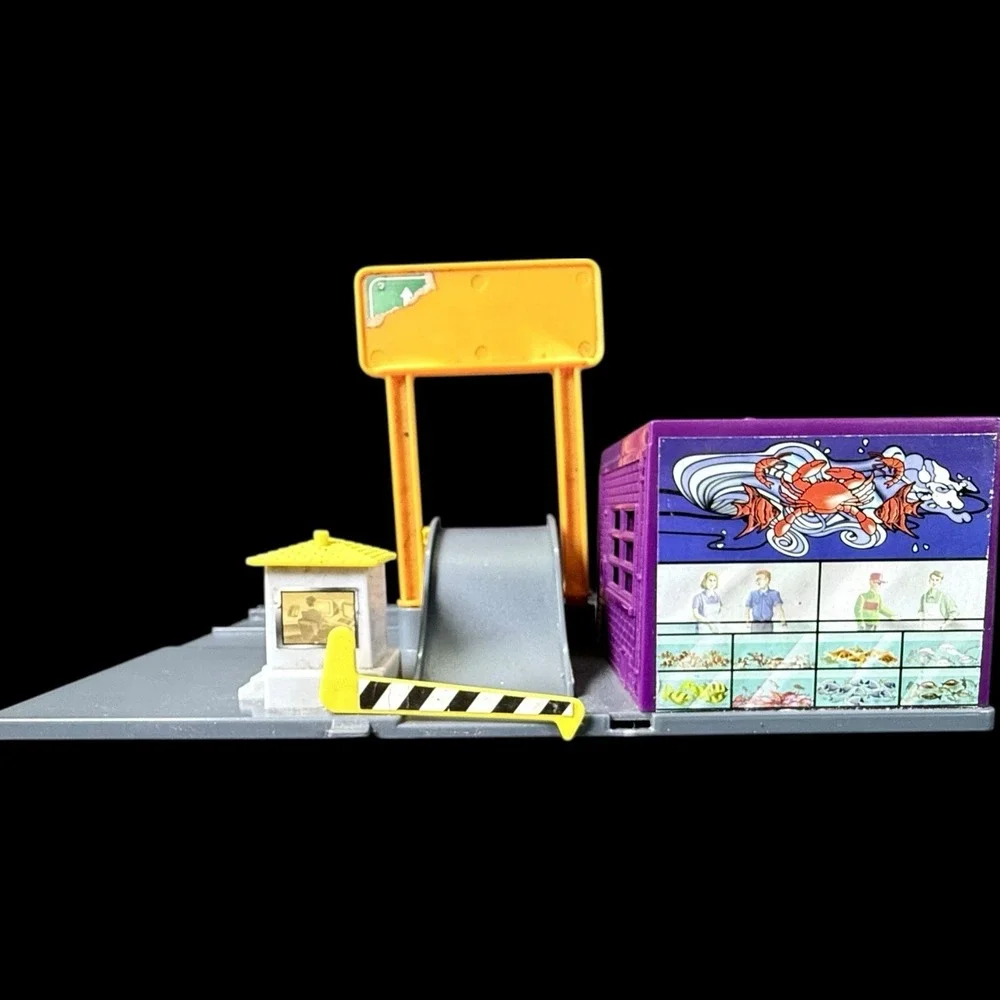 Hot Wheels City 2007 Single Block Purple Building Play Set‎